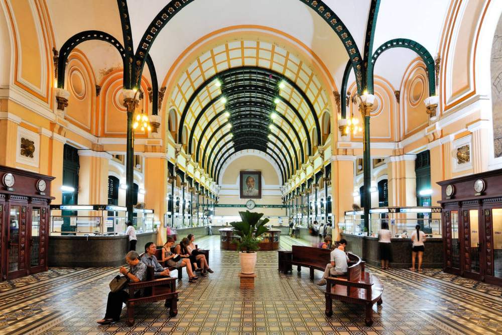 בית הדואר המרכזי של סייגון (Saigon Central Post Office) 